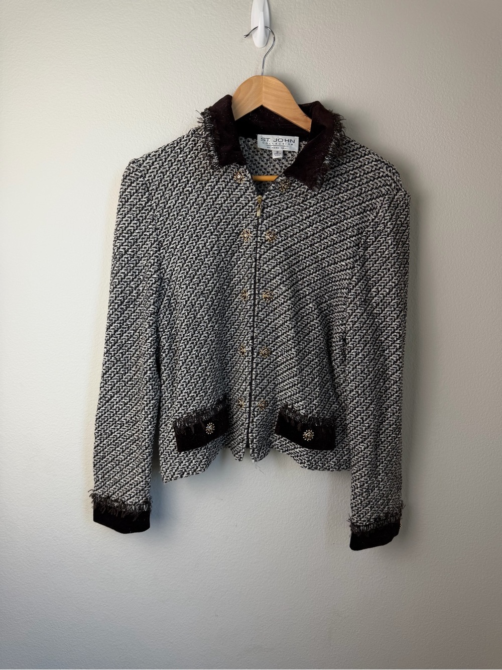 St John women’s tweed jacket blazer